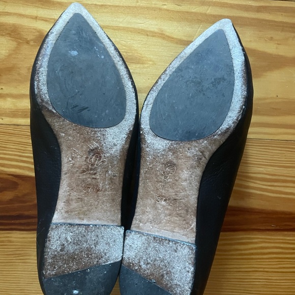 M. Gemi Black Leather Flats - Picture 3 of 4